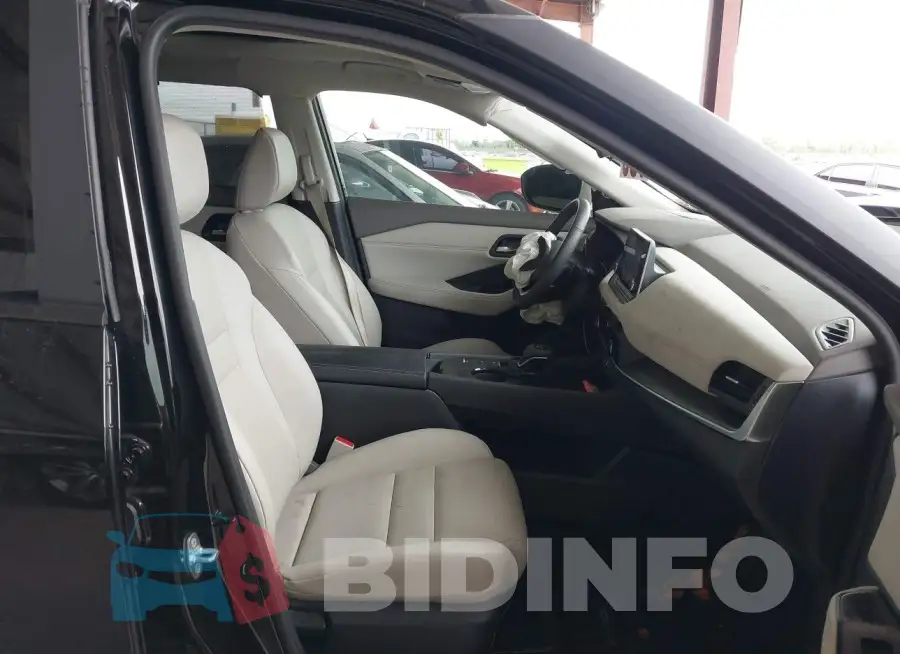 5N1BT3BA7PC824928 Photo# 5