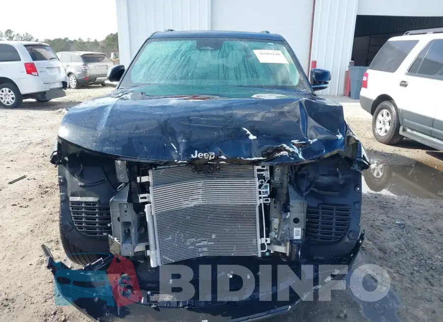 1C4RJGBG2N8636323 Photo# 13