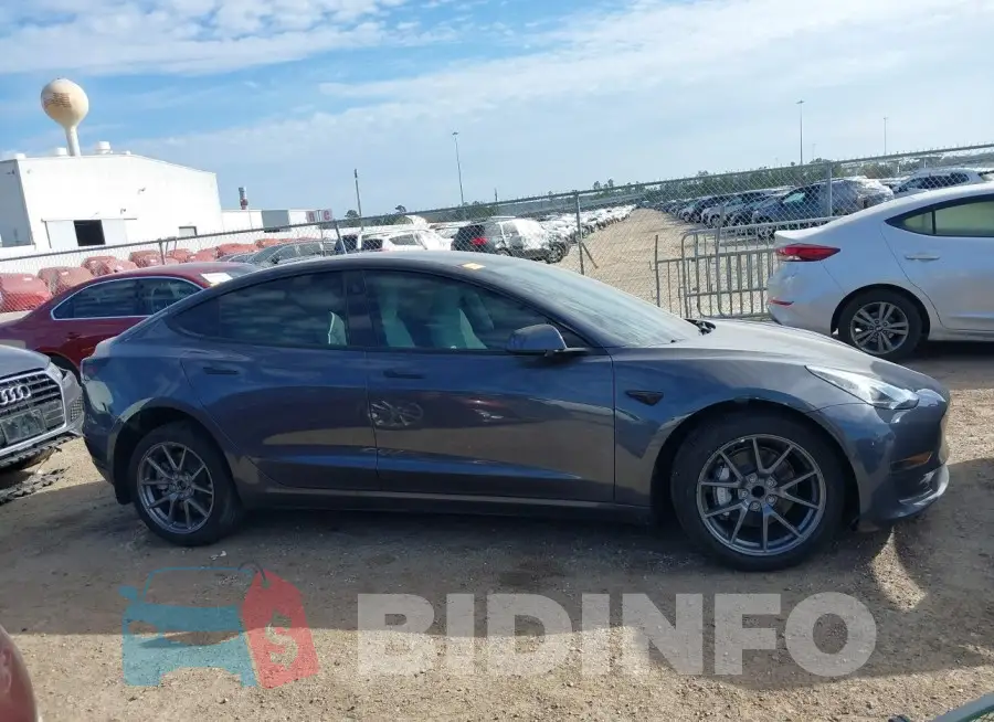 5YJ3E1EAXNF242907 Photo# 13