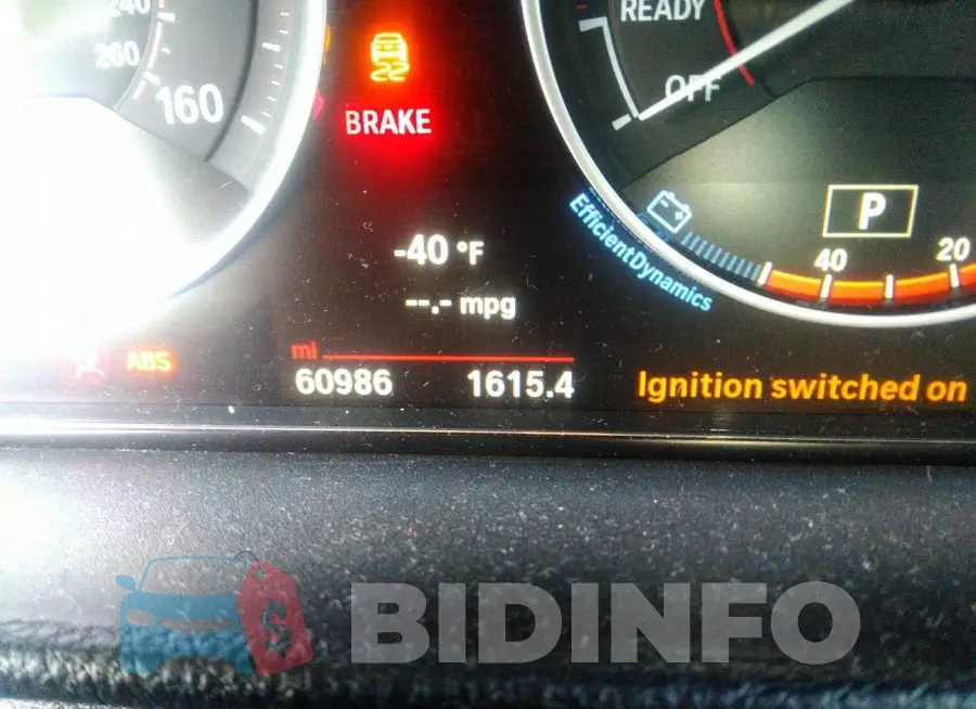 WBA8D9G54JNU72880 Photo# 15