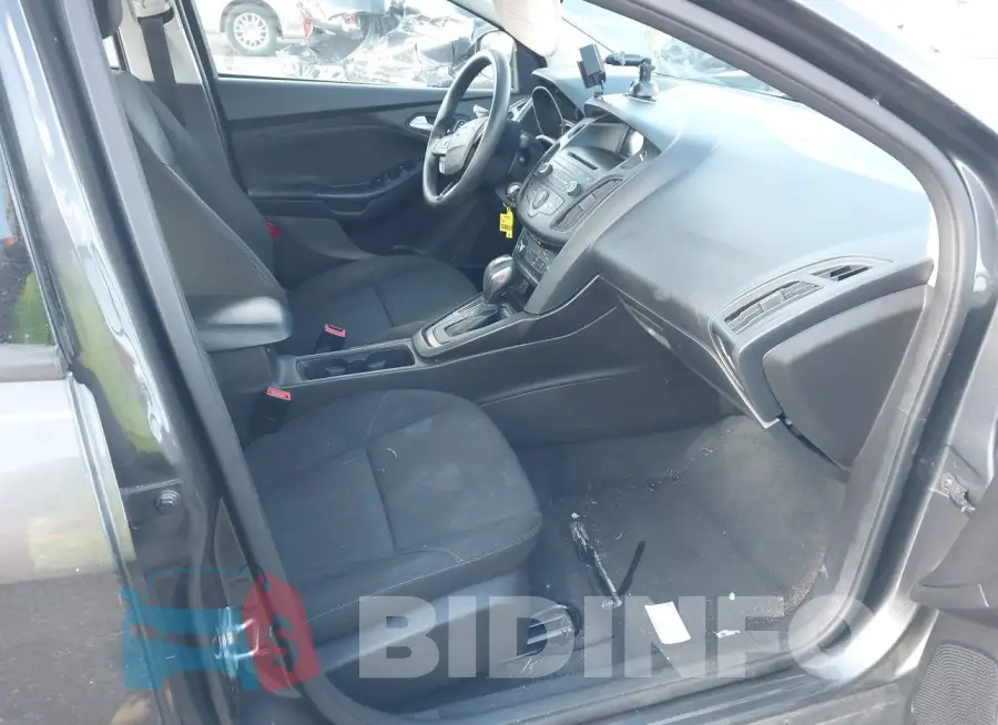 1FADP3F22GL210721 Photo# 5