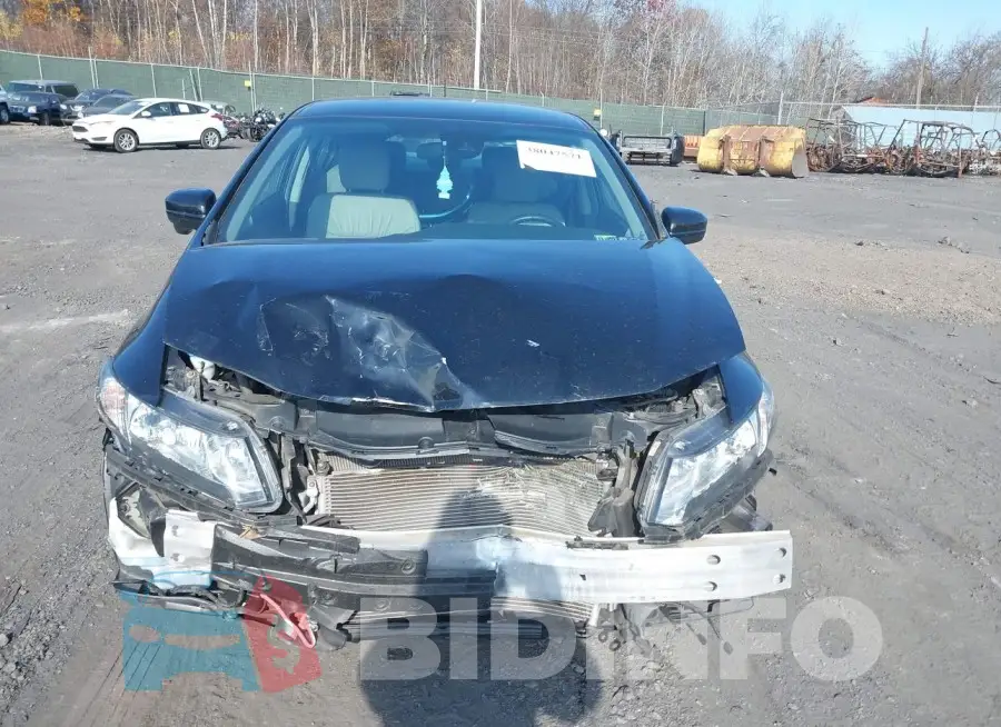 19XFB4F32FE002457 Photo# 12
