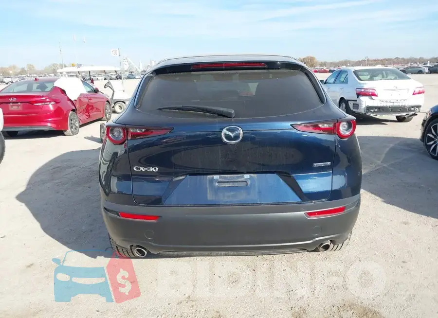 3MVDMACL8MM315213 Photo# 16