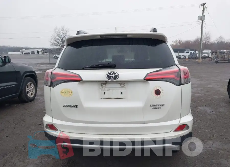 JTMDFREV3HJ152241 Photo# 16