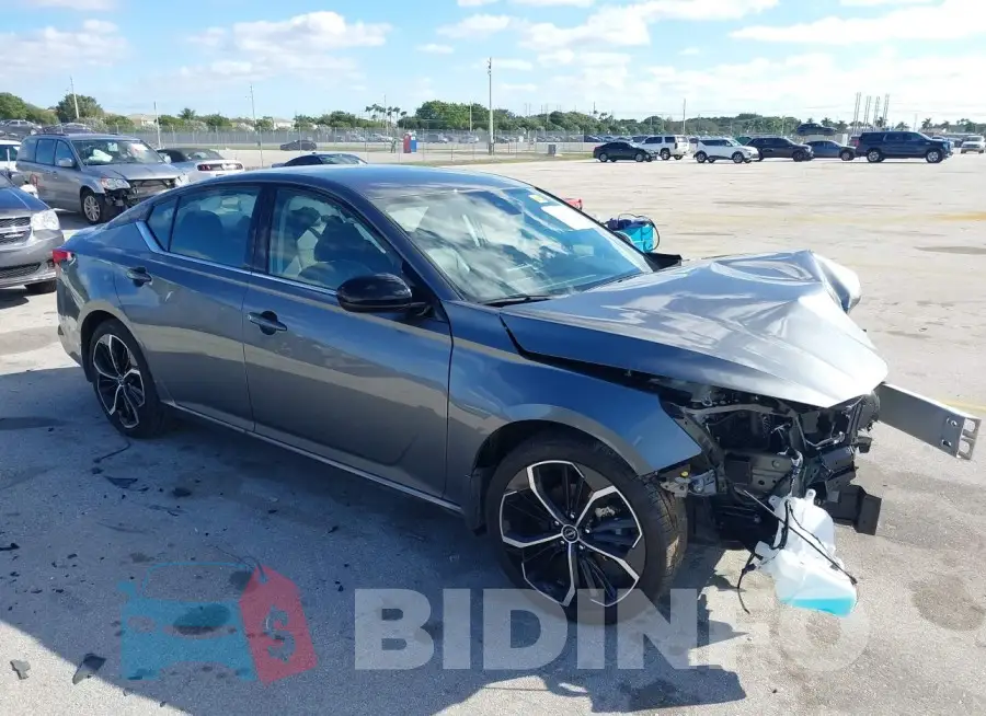 1N4BL4CV4PN378324 Photo# 1