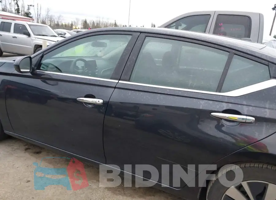1N4BL4DV8MN392575 Photo# 15