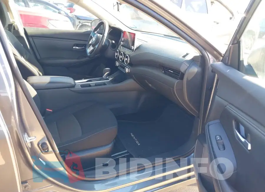 3N1AB8CV6NY257832 Photo# 5