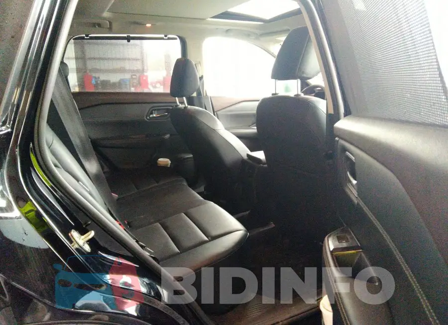JN8BT3BB3NW338291 Photo# 8