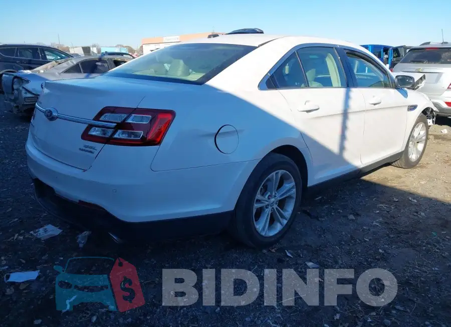 1FAHP2E85JG133148 Photo# 4
