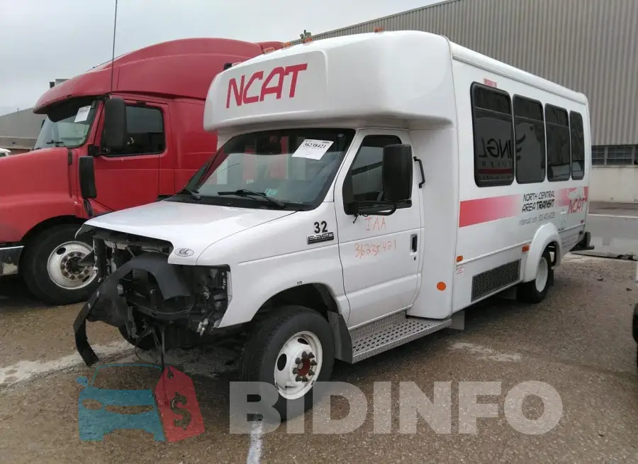 1FDEE3FS6KDC65367 Photo# 2
