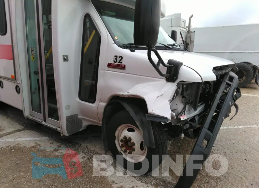 1FDEE3FS6KDC65367 Photo# 13