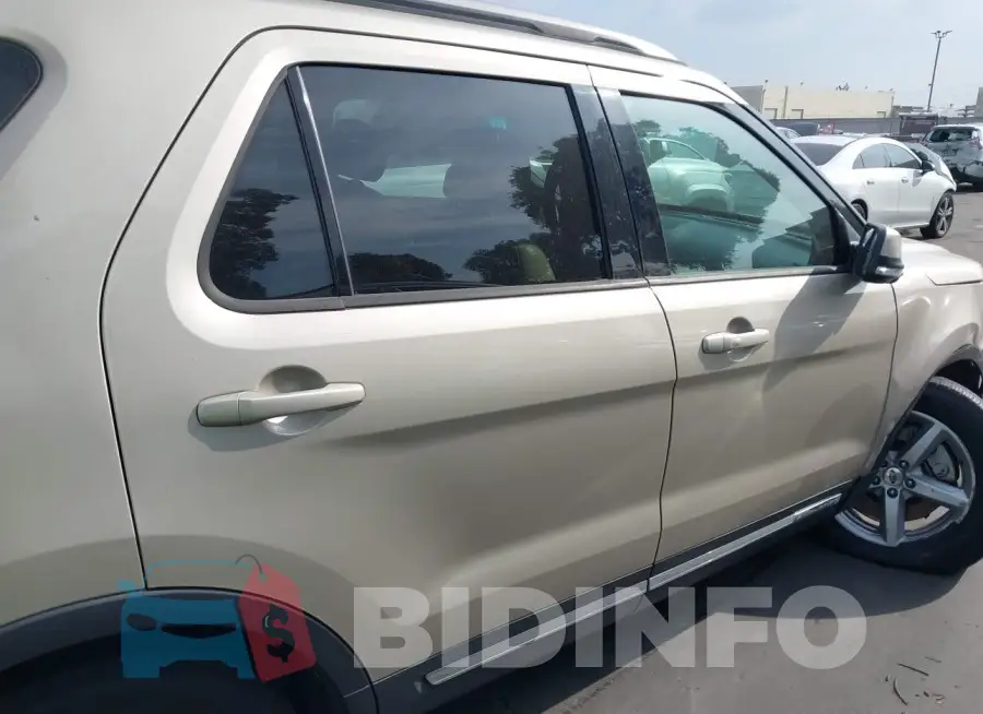 1FM5K7D86HGA76216 Photo# 14
