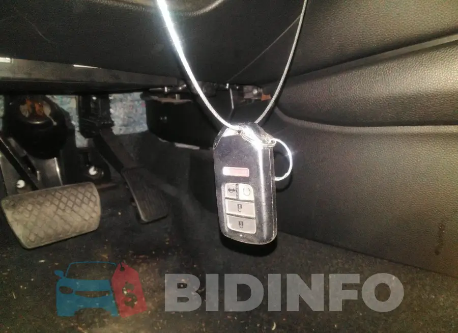 1HGCV3F19MA018983 Photo# 11