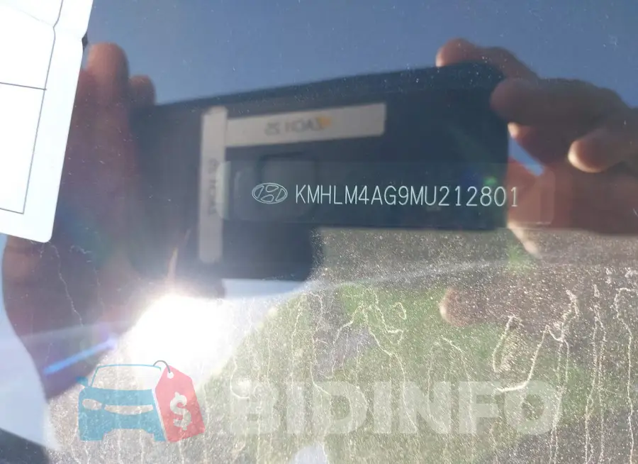 KMHLM4AG9MU212801 Photo# 9