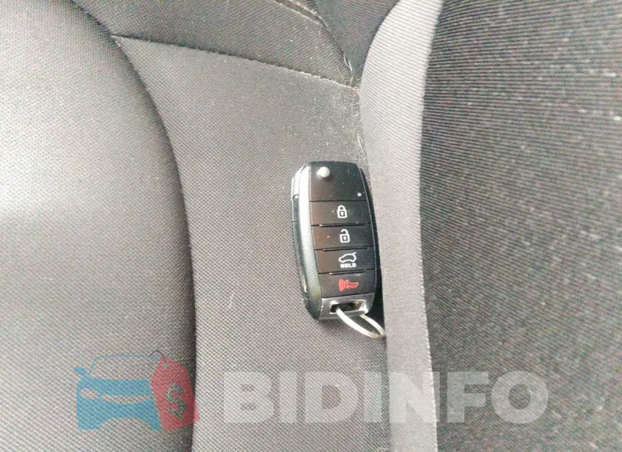 KNDJN2A23F7783218 Photo# 11