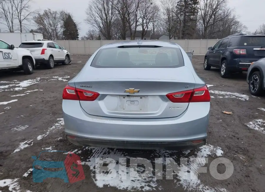 1G1ZD5ST5JF135921 Photo# 16