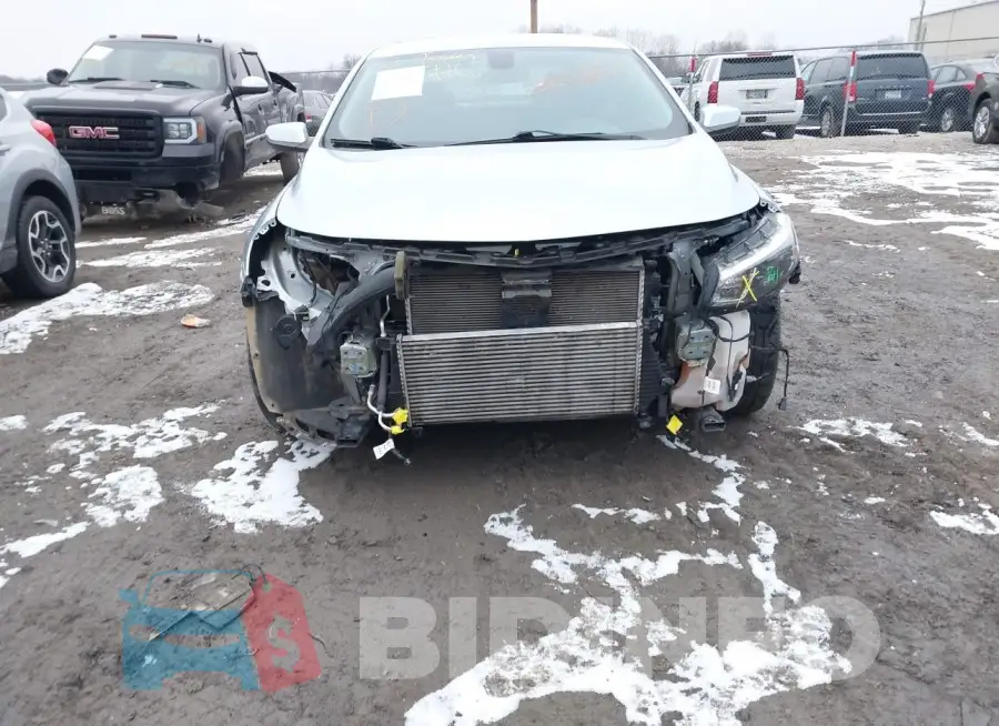 1G1ZD5ST5JF135921 Photo# 6