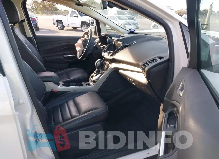1FADP5CU2GL105873 Photo# 5