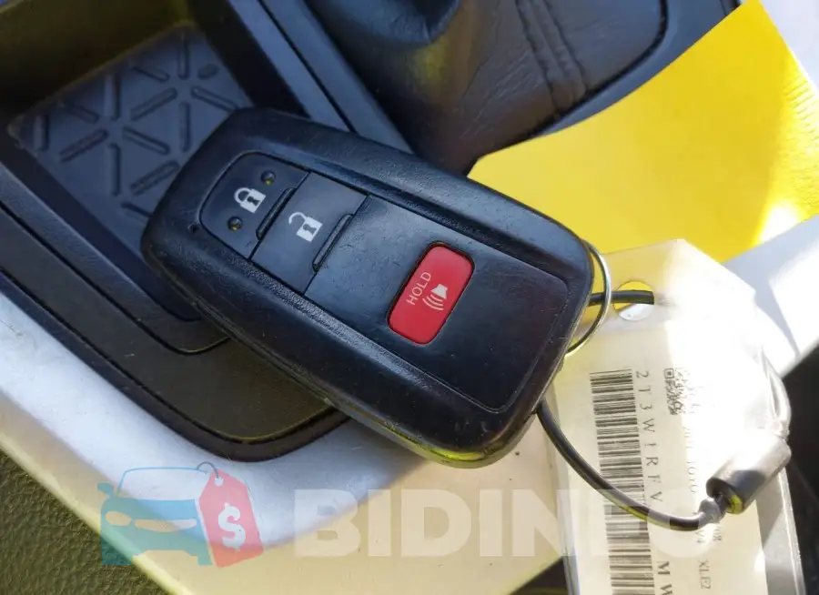 2T3W1RFV4MW120190 Photo# 11