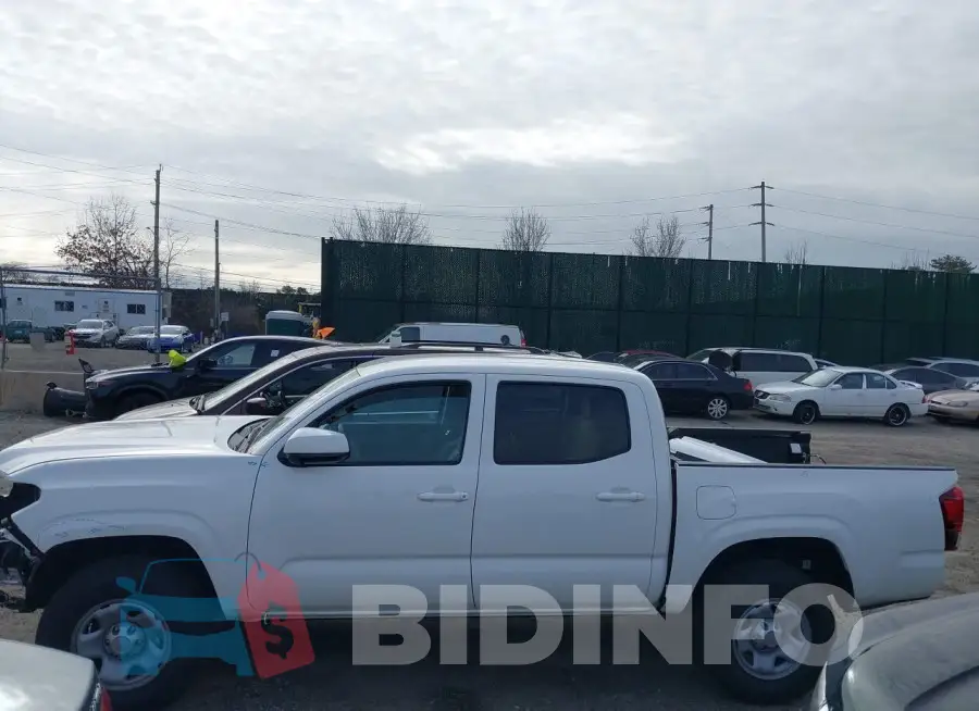 3TYAX5GN3PT086138 Photo# 14
