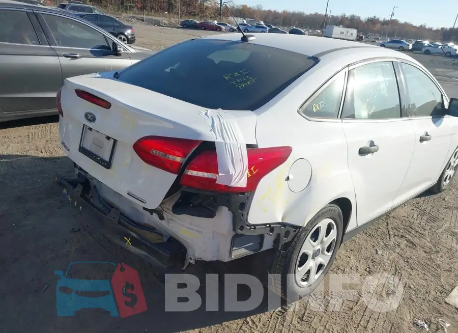 1FADP3E25GL397583 Photo# 4