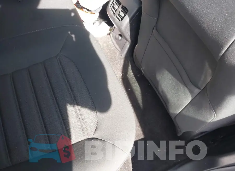 3FA6P0LU3KR102874 Photo# 8