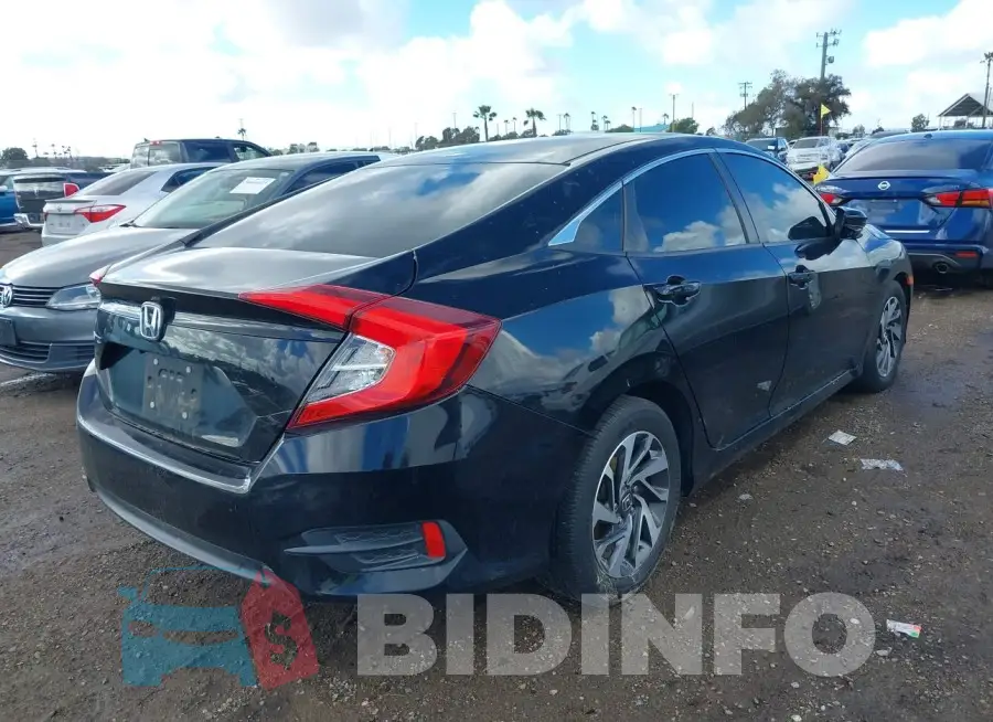 19XFC2F74GE229879 Photo# 4
