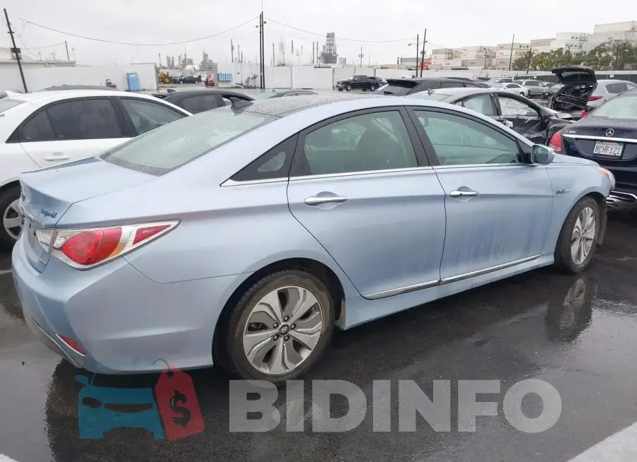 KMHEC4A40EA107181 Photo# 4