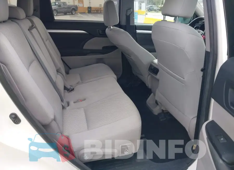 5TDBKRFH4FS180240 Photo# 8