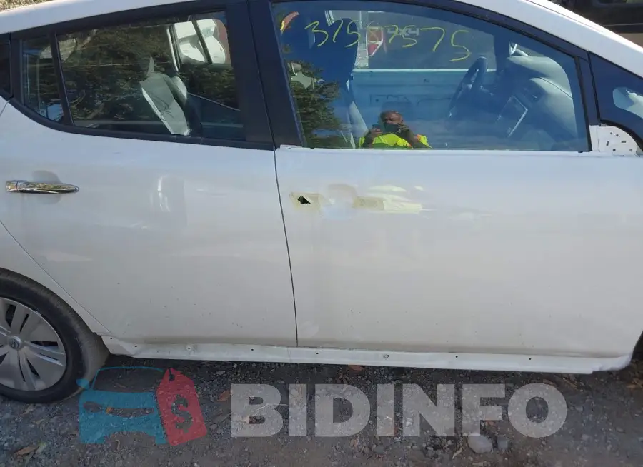 1N4AZ1BV2PC553742 Photo# 13