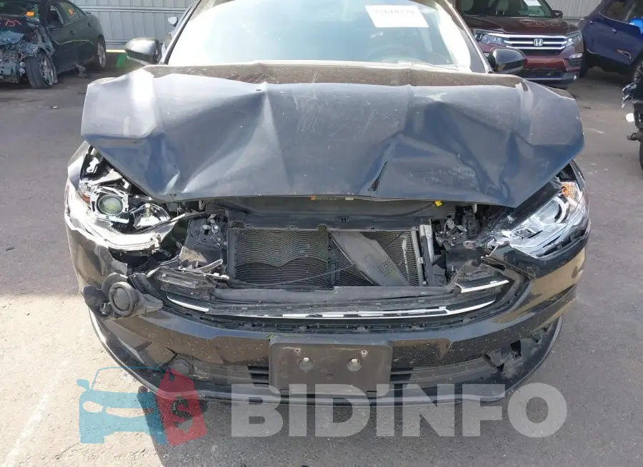 3FA6P0HD3JR201556 Photo# 12
