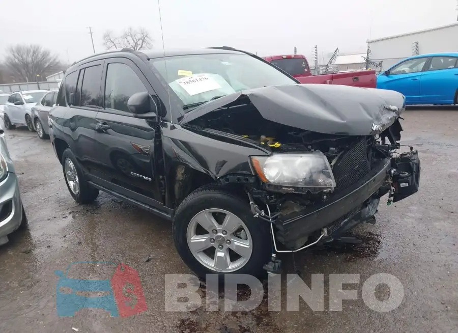 1C4NJCBA1GD643003 Photo# 1
