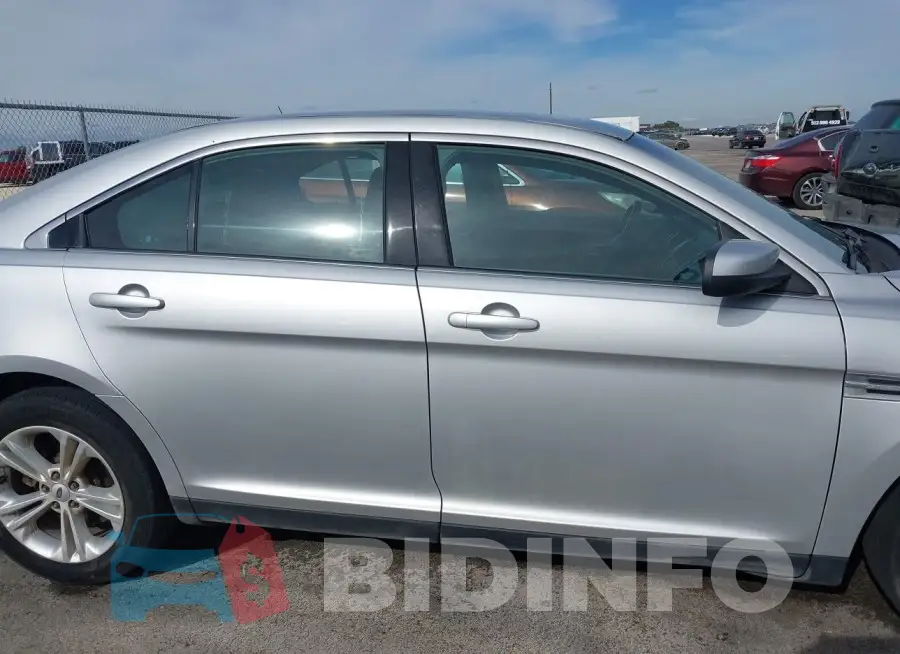 1FAHP2E87JG137430 Photo# 13