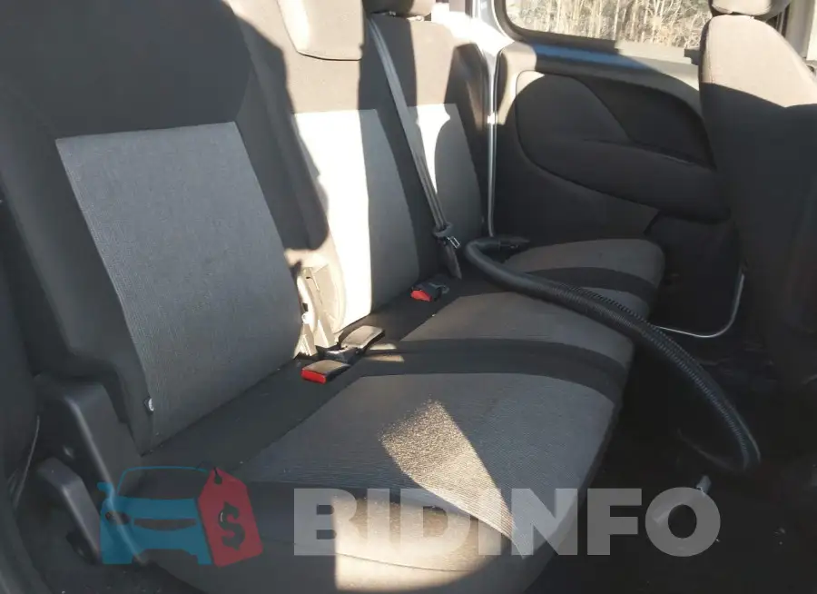 ZFBERFBB7J6K49944 Photo# 8