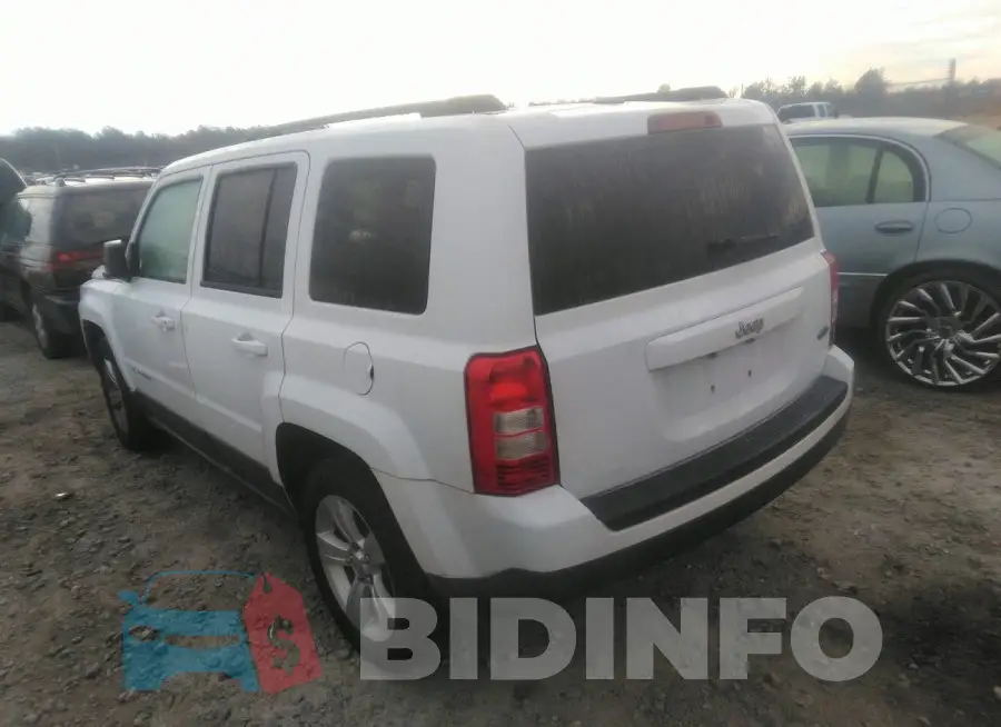 1C4NJPFB6FD157070 Photo# 3