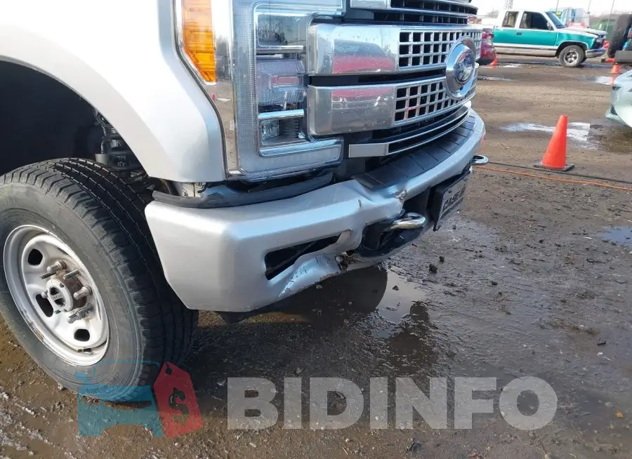 1FT7W2BT3KEF63677 Photo# 6