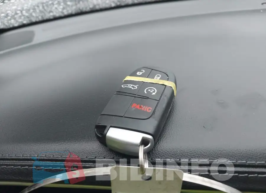 2C3CDXHG1KH714184 Photo# 11