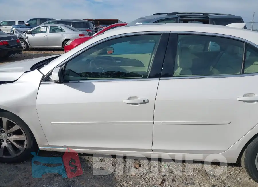 1G11D5SL1FF132941 Photo# 14