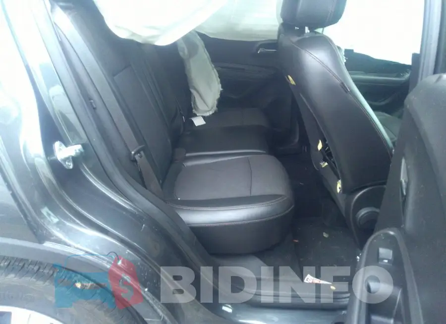 KL7CJLSB2JB724236 Photo# 8