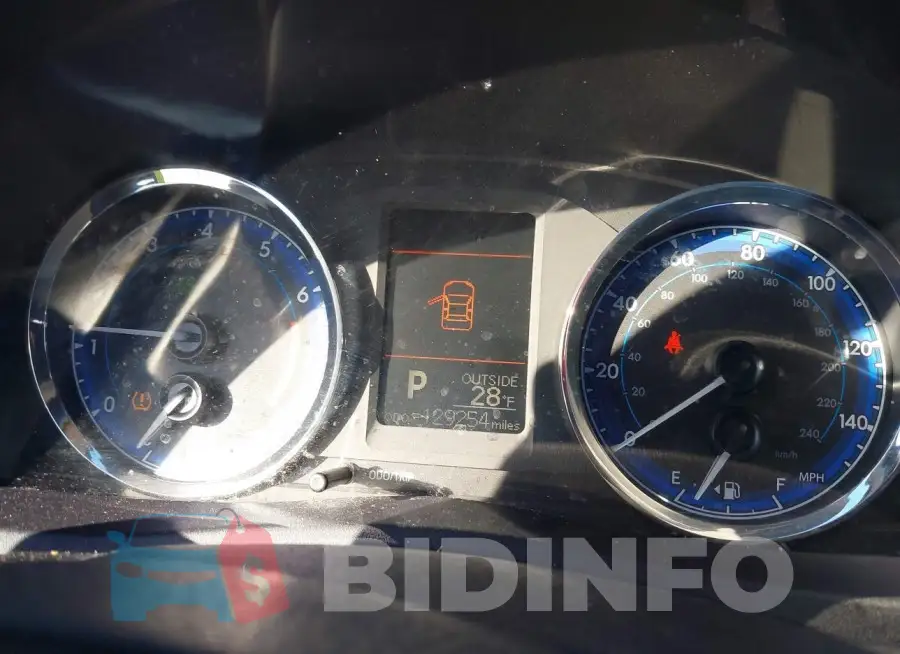 2T1BURHE9JC050372 Photo# 7