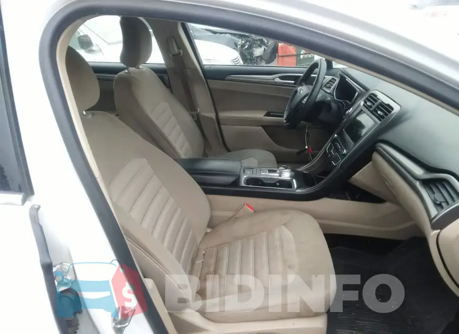 3FA6P0LU6HR319098 Photo# 5
