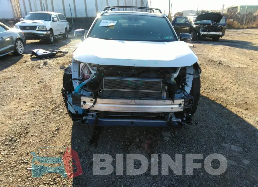 2T3E6RFV3MW003987 Photo# 6