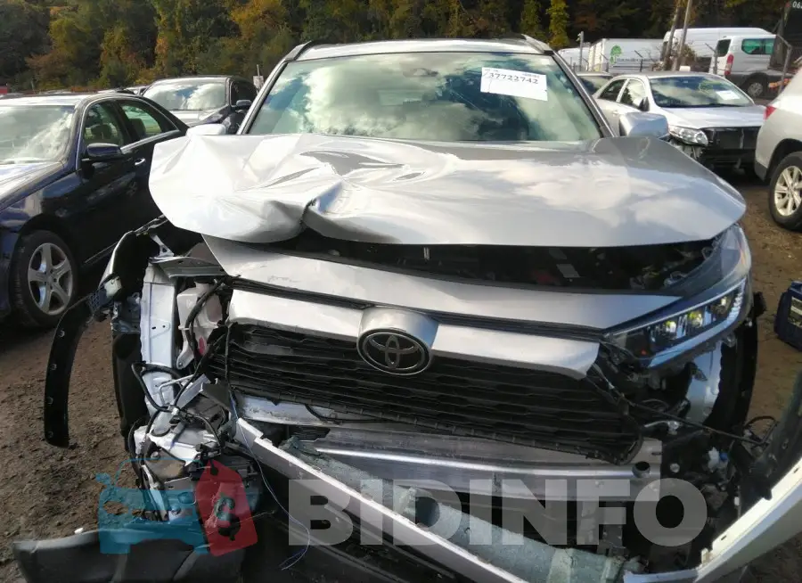 2T3P1RFV4LC110201 Photo# 12