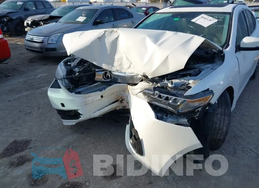 19UUB3F58HA001145 Photo# 6