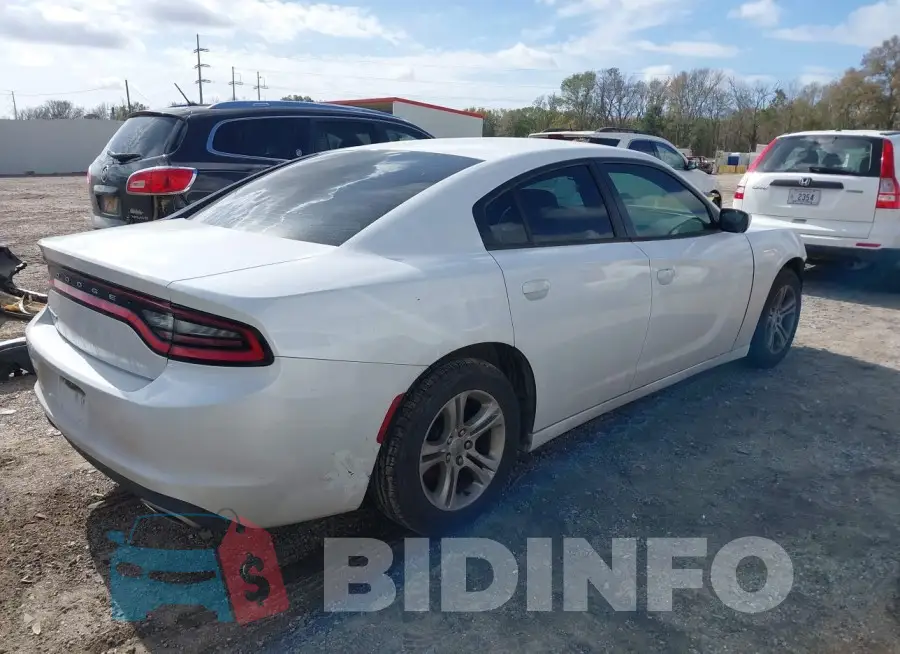 2C3CDXBG6FH826817 Photo# 4