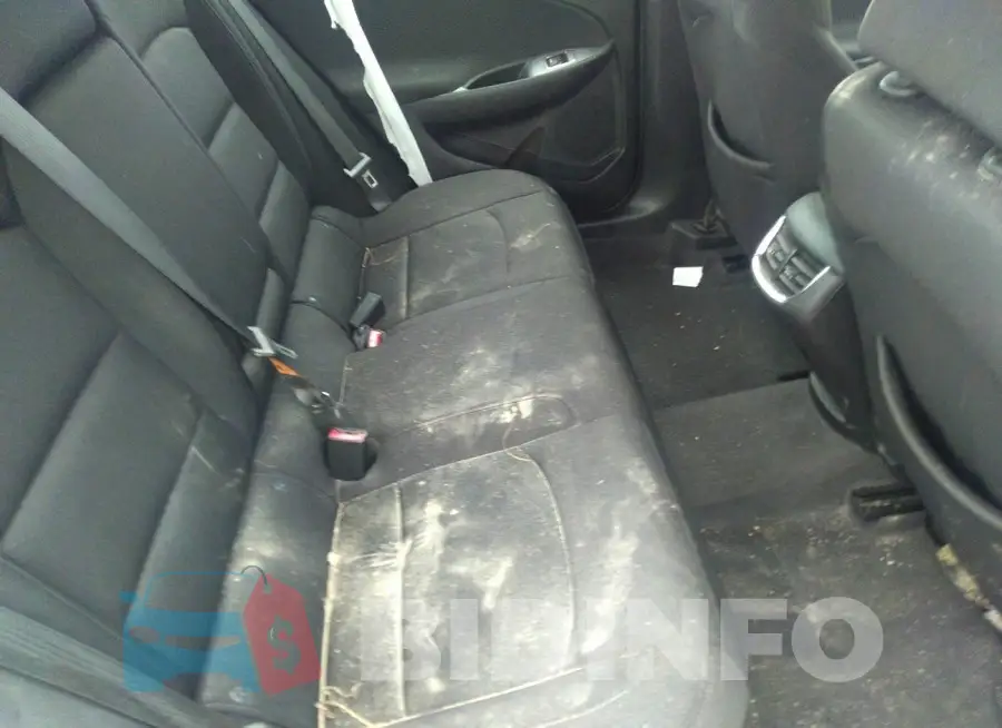 1G1ZD5ST3LF047193 Photo# 8