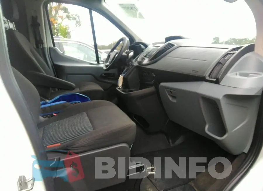 1FBZX2ZM5KKB65753 Photo# 5