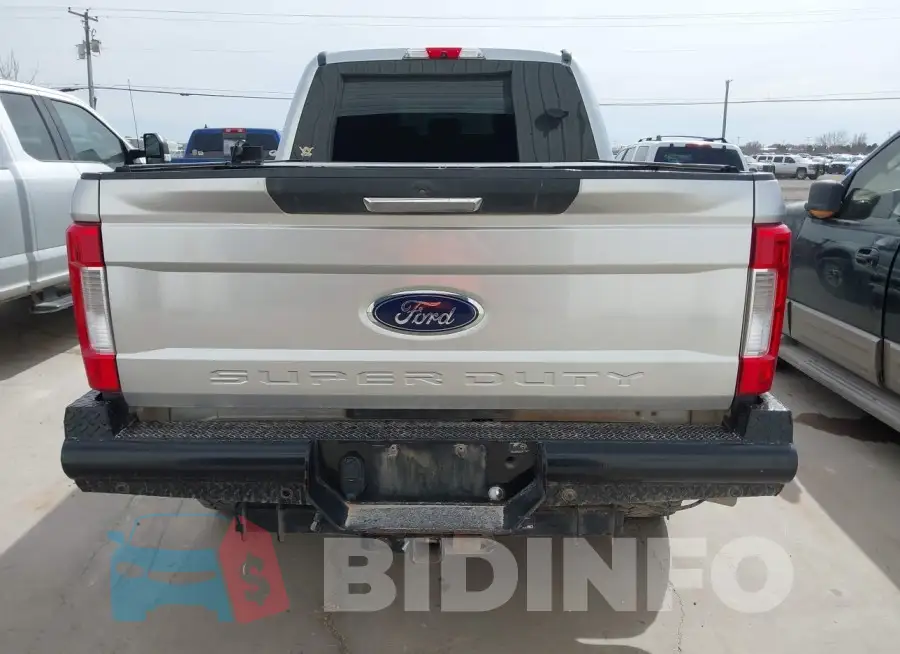 1FT7W2BT9JEB64562 Photo# 6