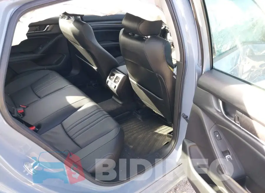 1HGCV2F92MA031221 Photo# 8