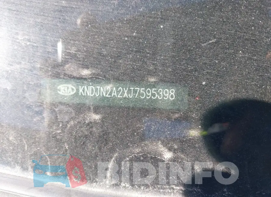 KNDJN2A2XJ7595398 Photo# 9